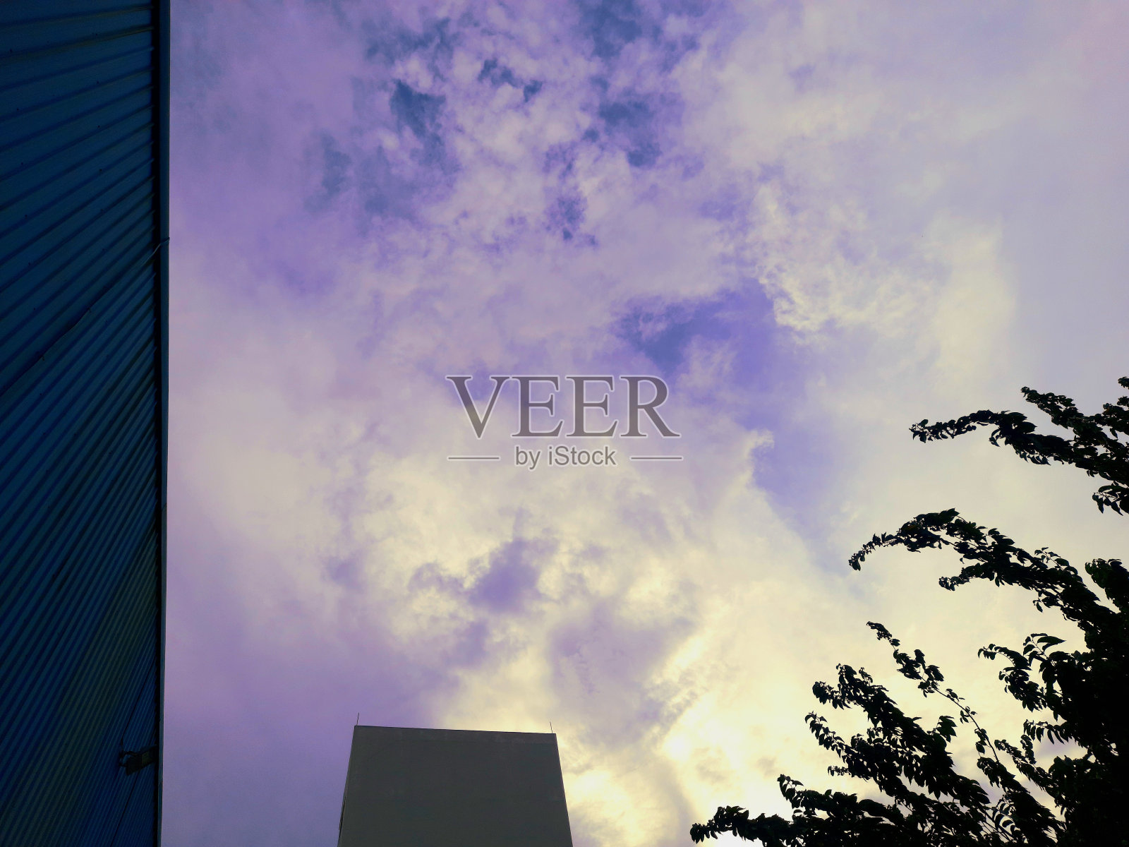 蓝色的天空照片摄影图片