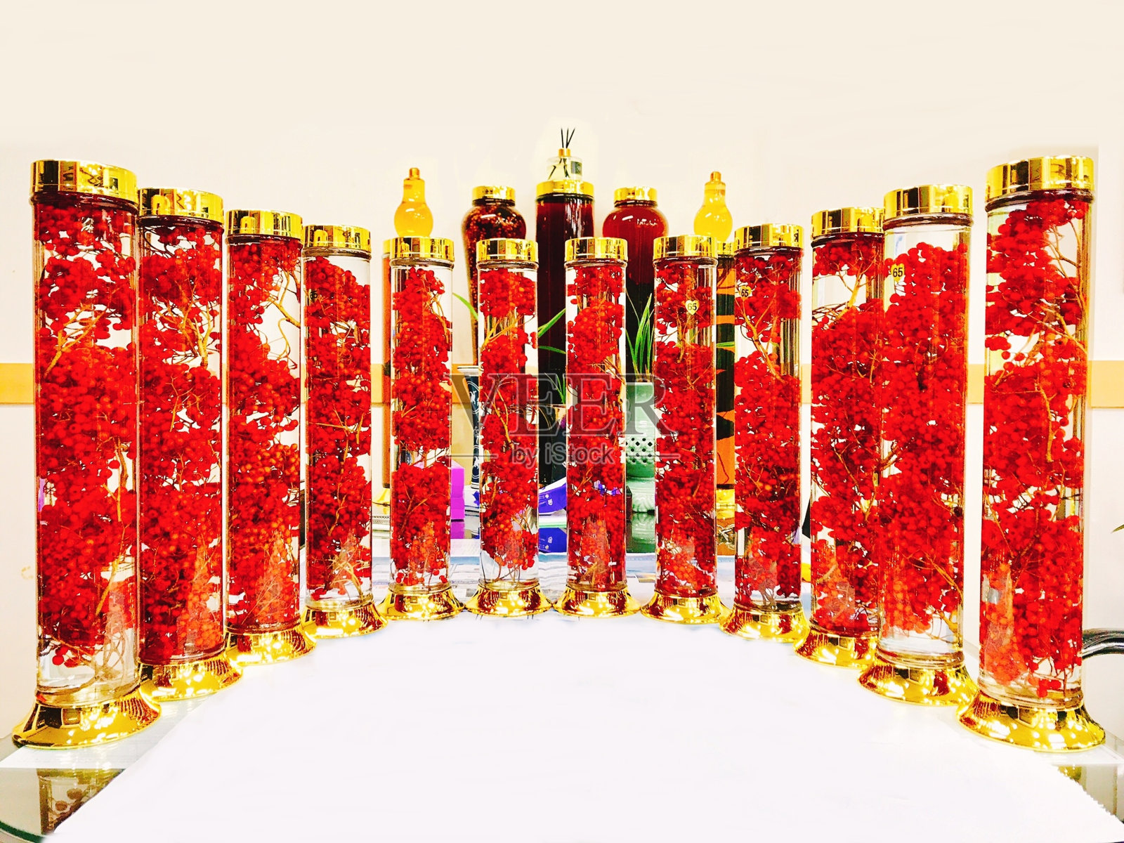 许多漂亮的葡萄酒。照片摄影图片