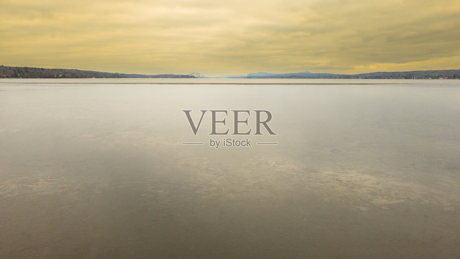 著名的孟菲斯湖的景色照片摄影图片