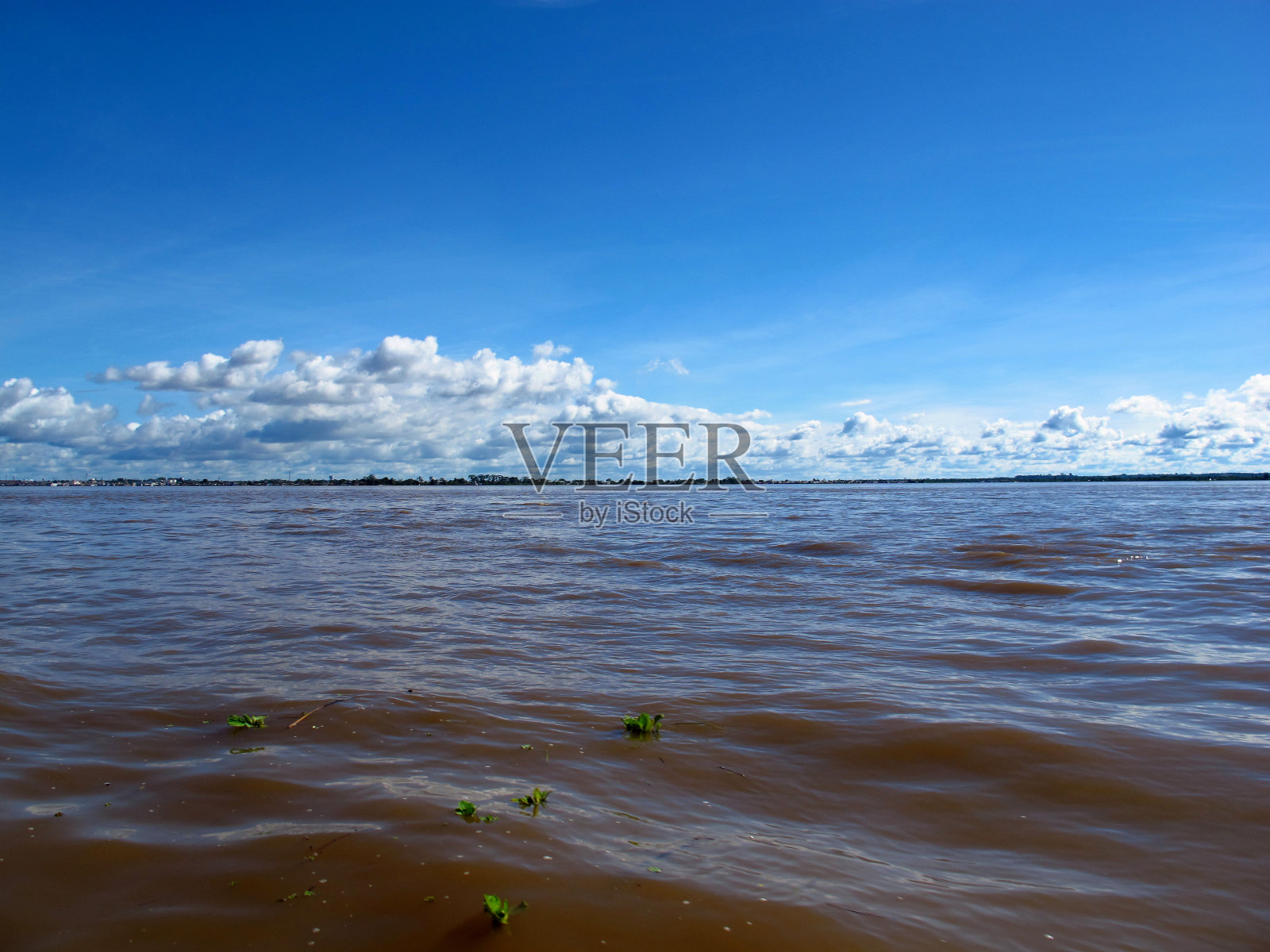 南美洲秘鲁的亚马逊河照片摄影图片