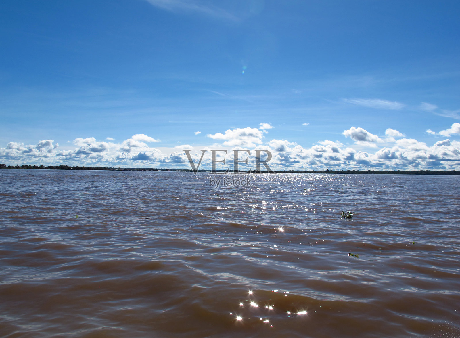 南美洲秘鲁的亚马逊河照片摄影图片