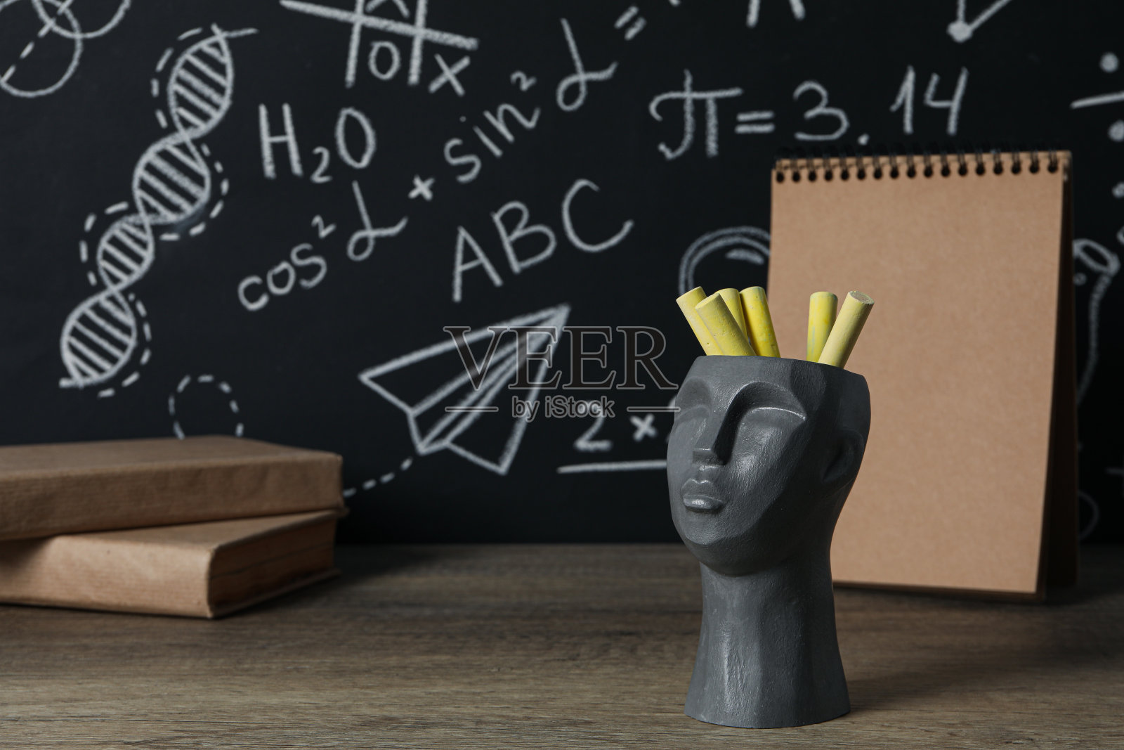 学校与黑板教育的概念照片摄影图片