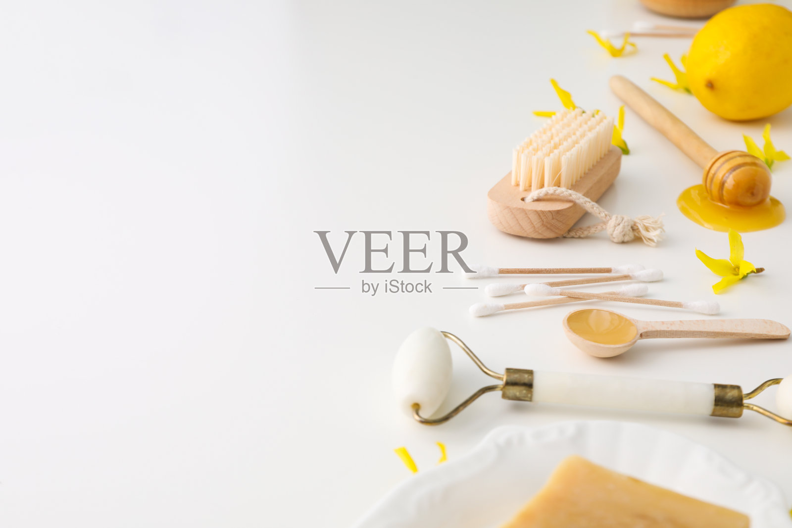 概念面部和皮肤护理用品-蜂蜜化妆品照片摄影图片