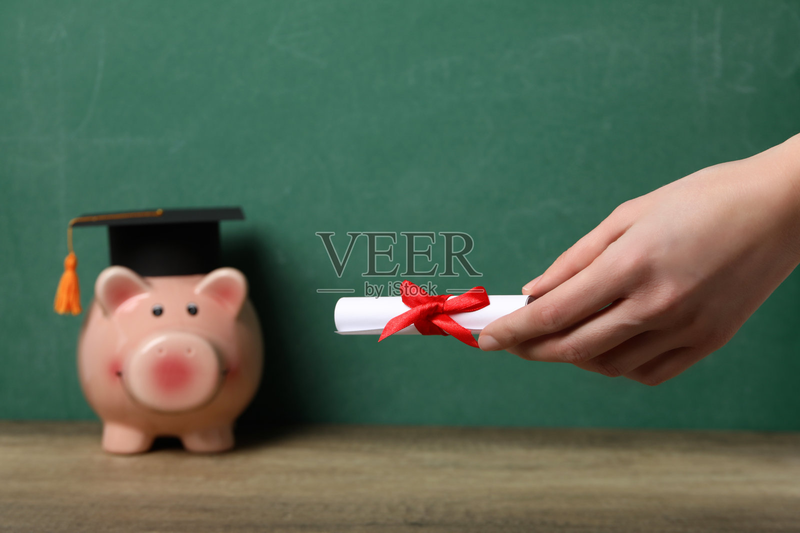 毕业的概念，高中毕业，大学毕业照片摄影图片