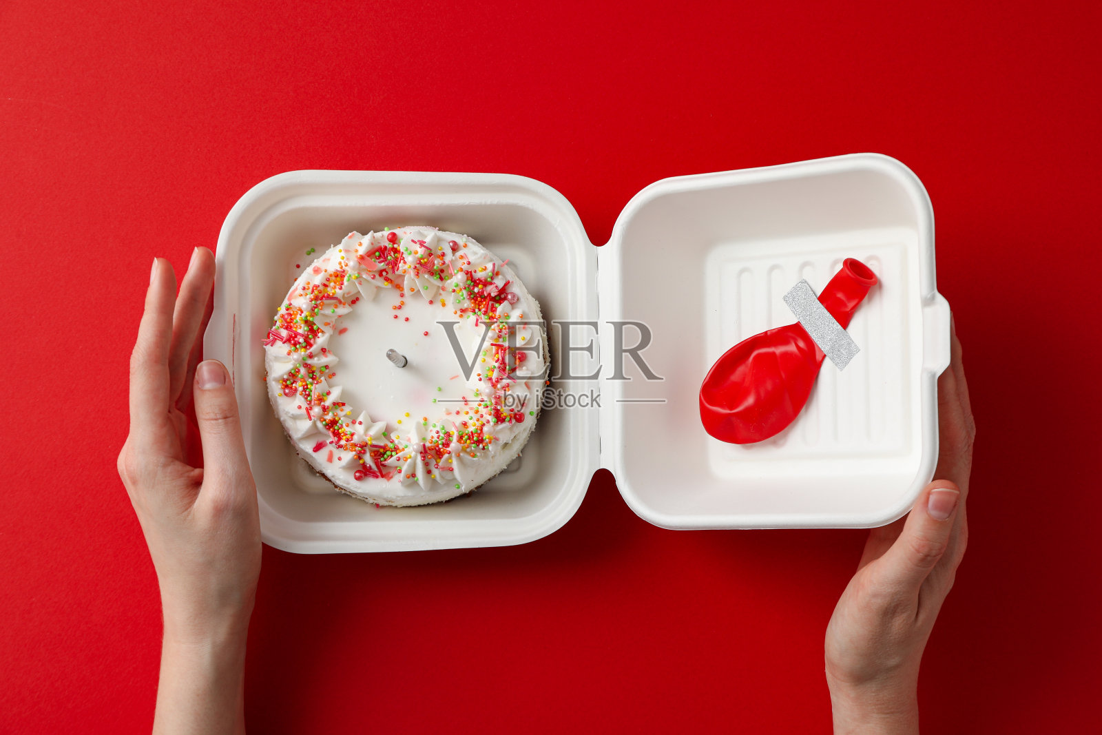 祝贺和庆祝的概念，盒装便当蛋糕照片摄影图片