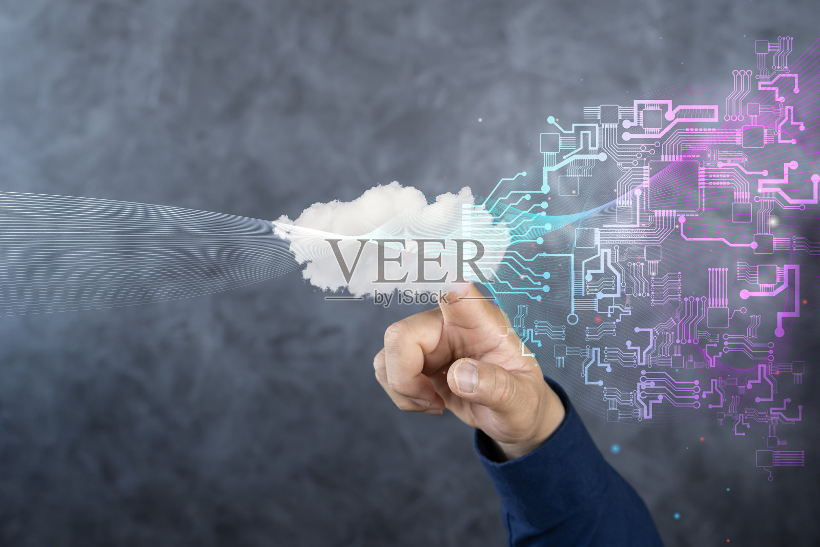 商人触摸云计算图标网络。云技术，云数据传输和在线数据存储业务网络机密数据。照片摄影图片