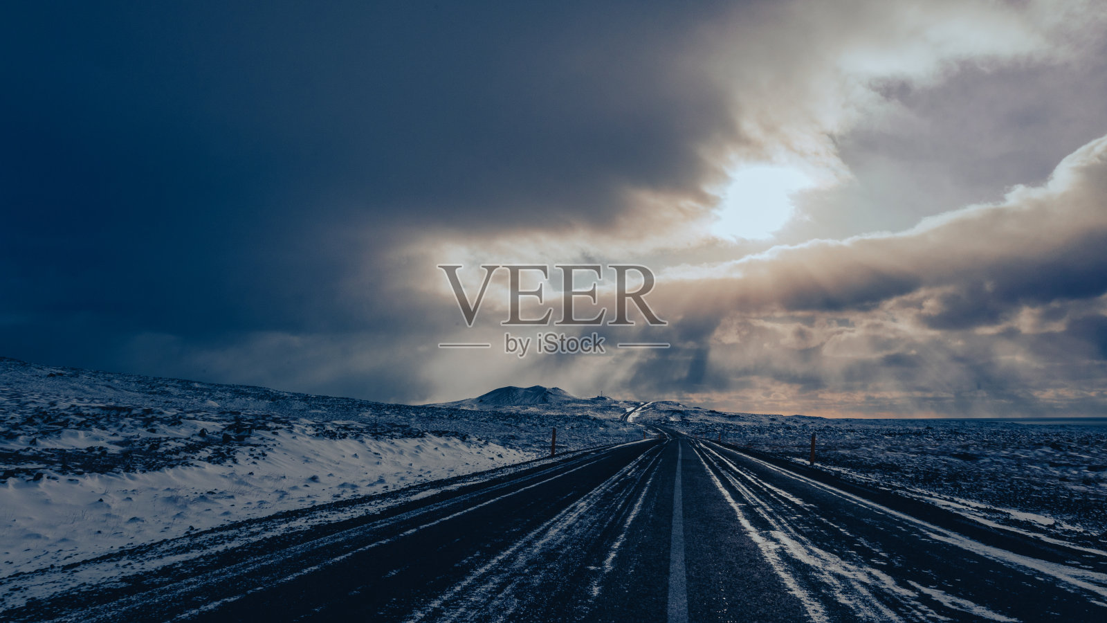 暴风雪在冰岛公路旅行照片摄影图片