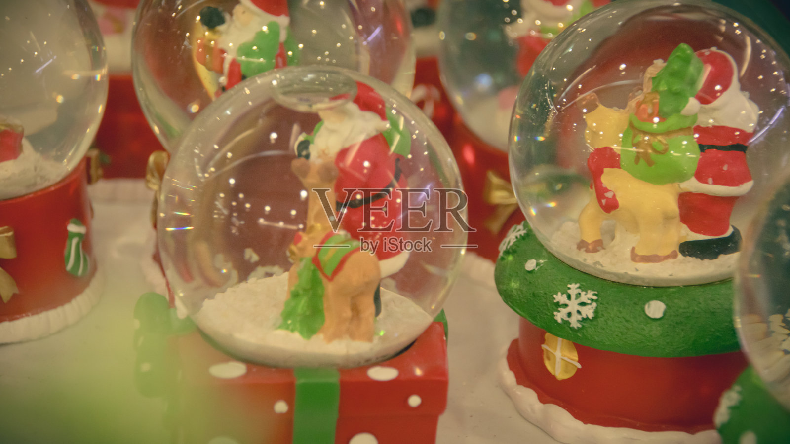 圣诞雪花球照片摄影图片