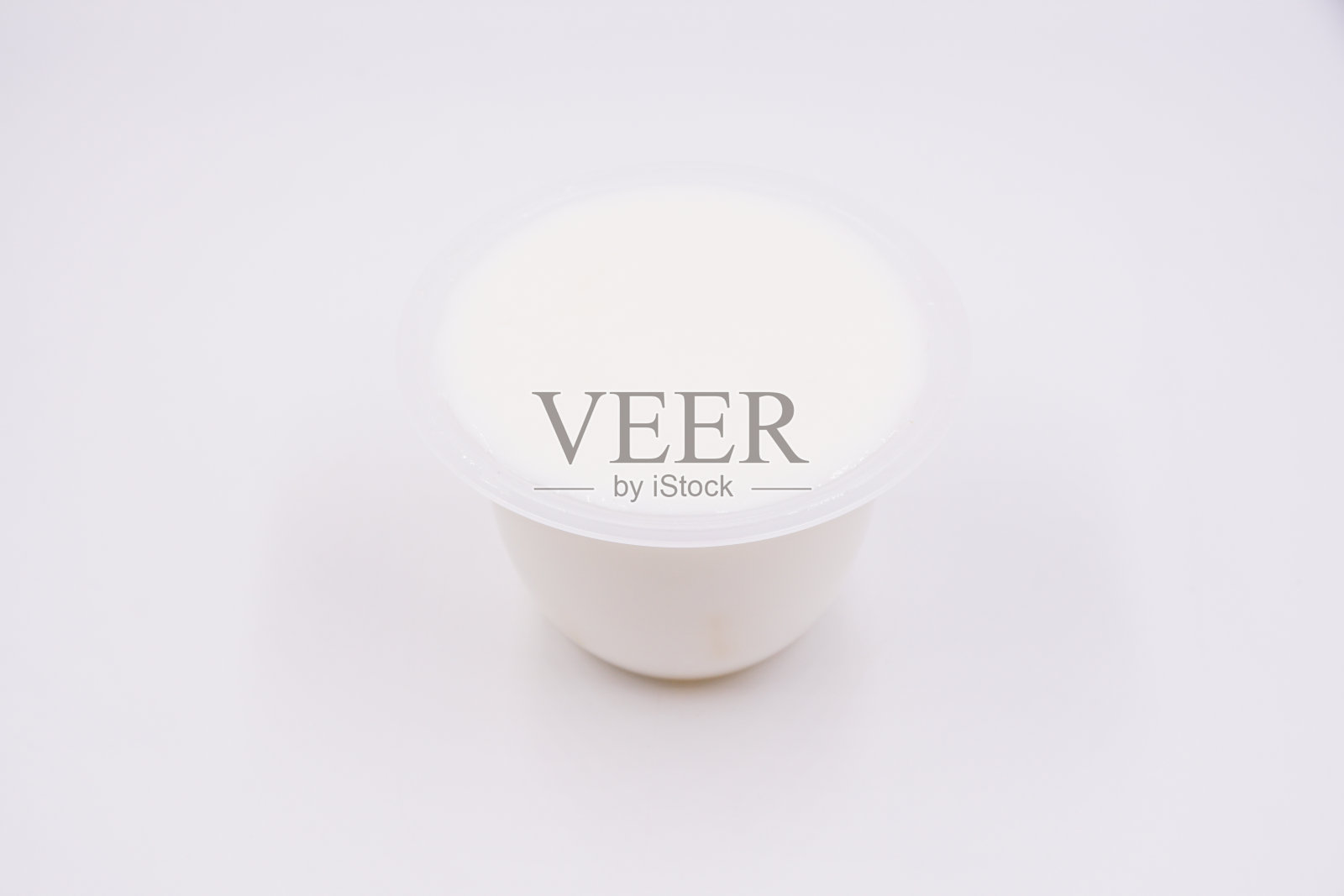 酸奶和椰子奶油果冻照片摄影图片