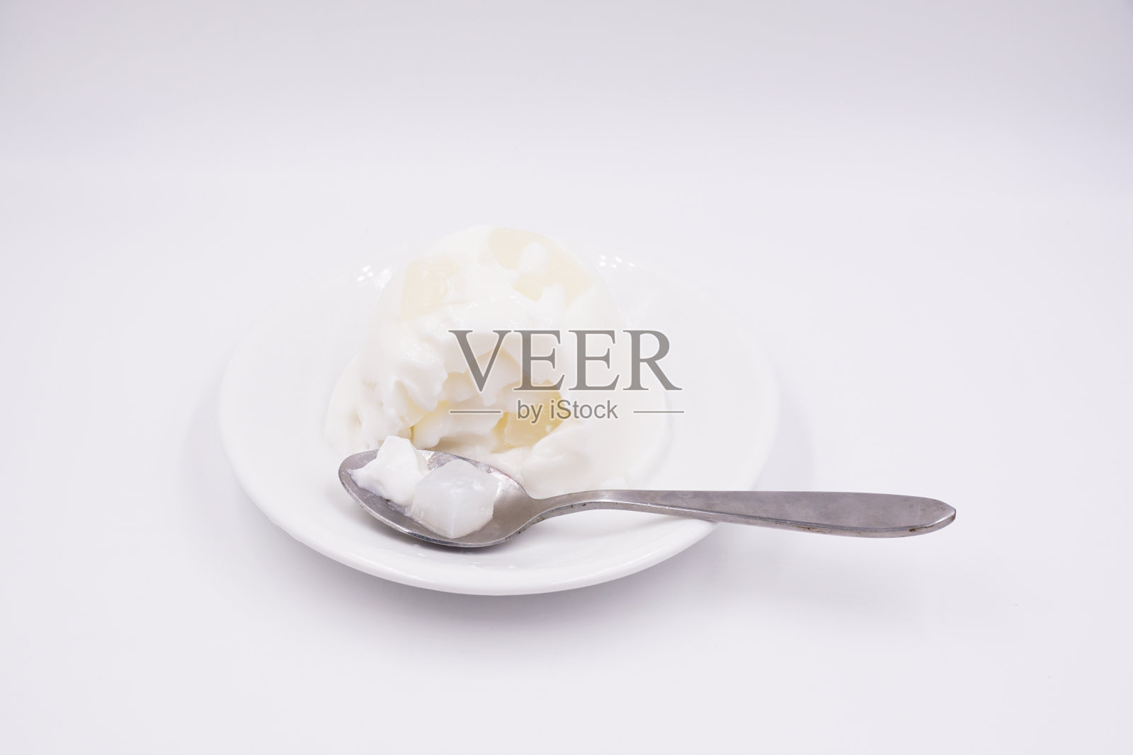 酸奶和椰子奶油果冻照片摄影图片