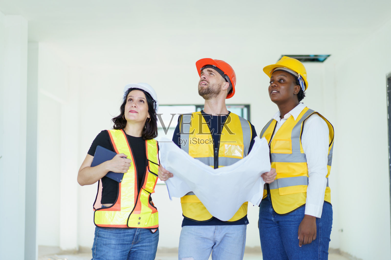 土木工程师团队的工作。照片摄影图片