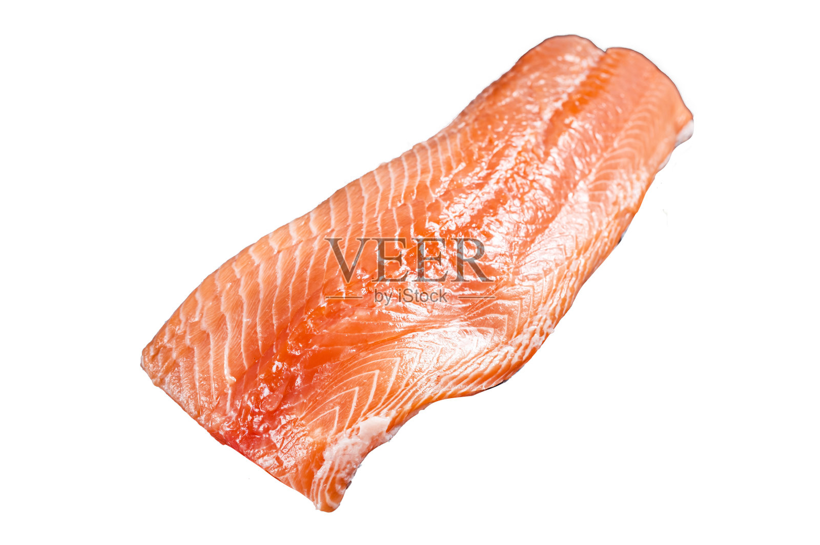 新鲜的生鲑鱼鱼片孤立在白色的背景，俯视图。照片摄影图片