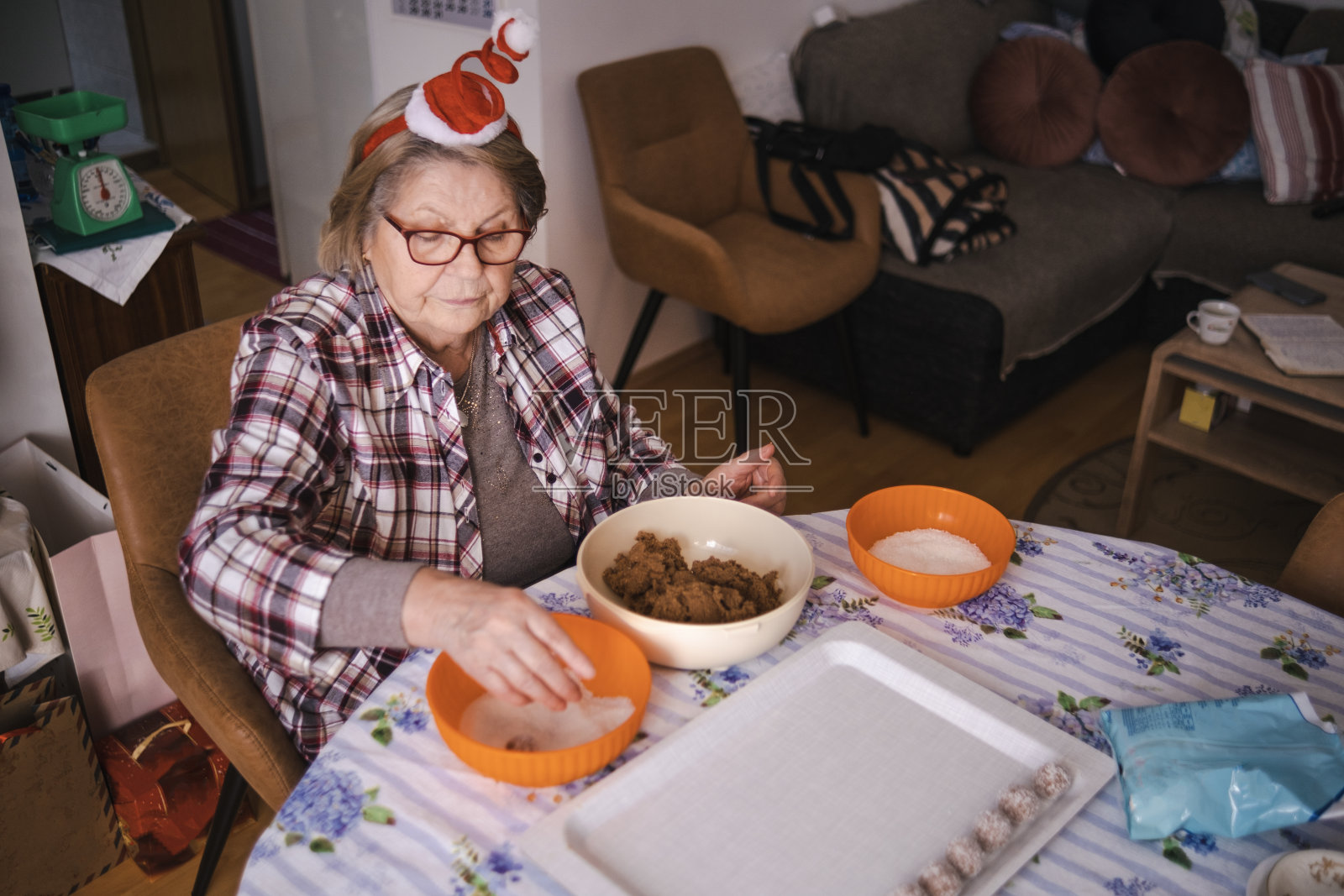 这是圣诞节前的烘烤时间照片摄影图片