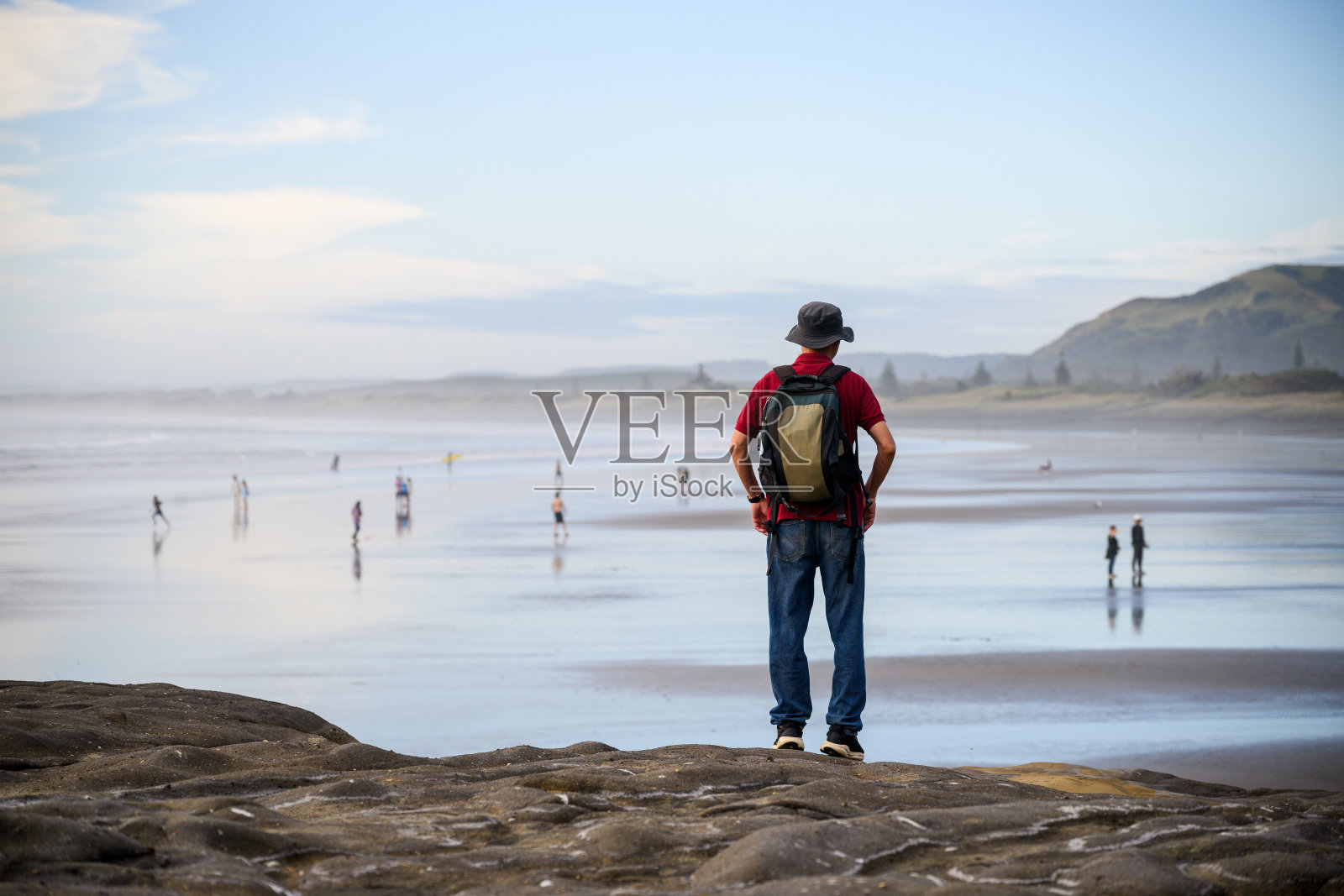 夏天人们在穆里外海滩玩耍。奥克兰。照片摄影图片