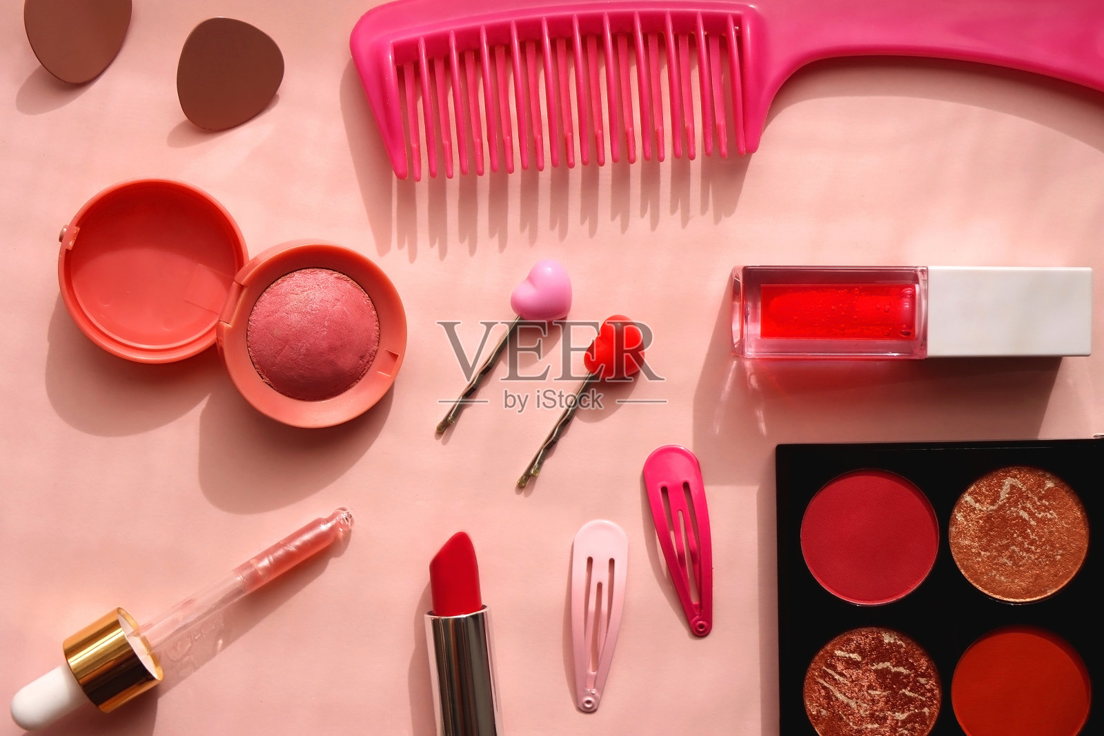 粉红色的化妆和配饰照片摄影图片