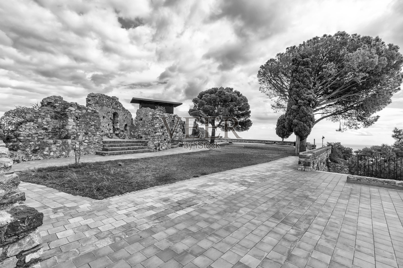 卡斯特莫拉的废墟照片摄影图片