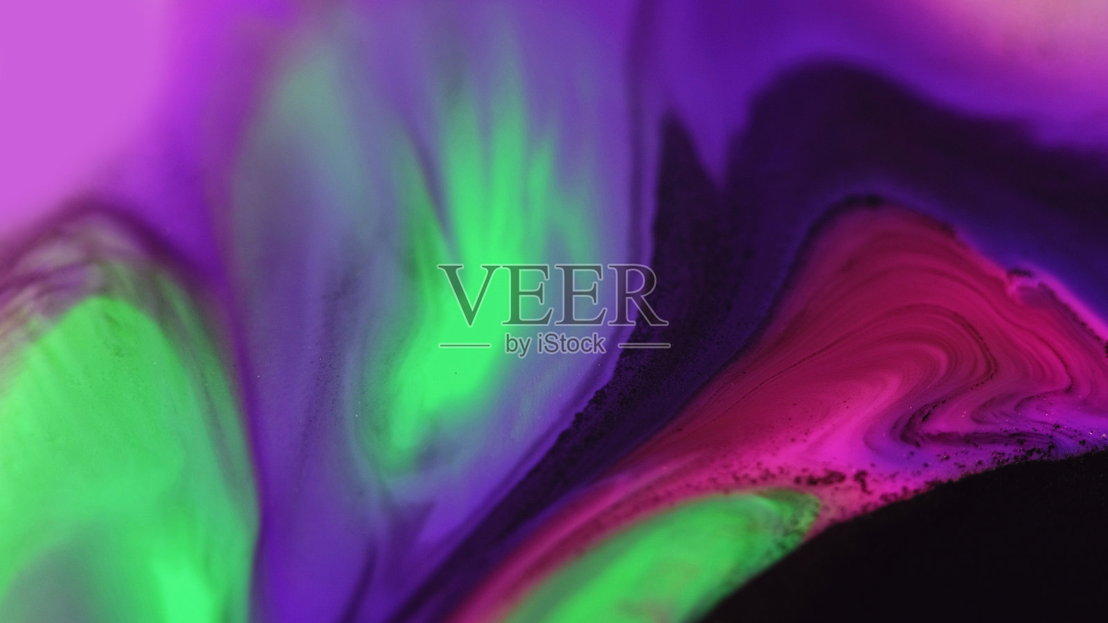 油墨混合流动霓虹流体溢出模糊颜色渐变照片摄影图片