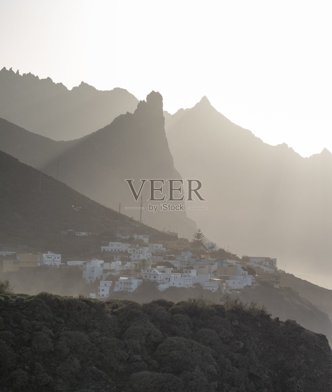 特内里费岛的贝尼霍海滩和塔加纳纳村照片摄影图片