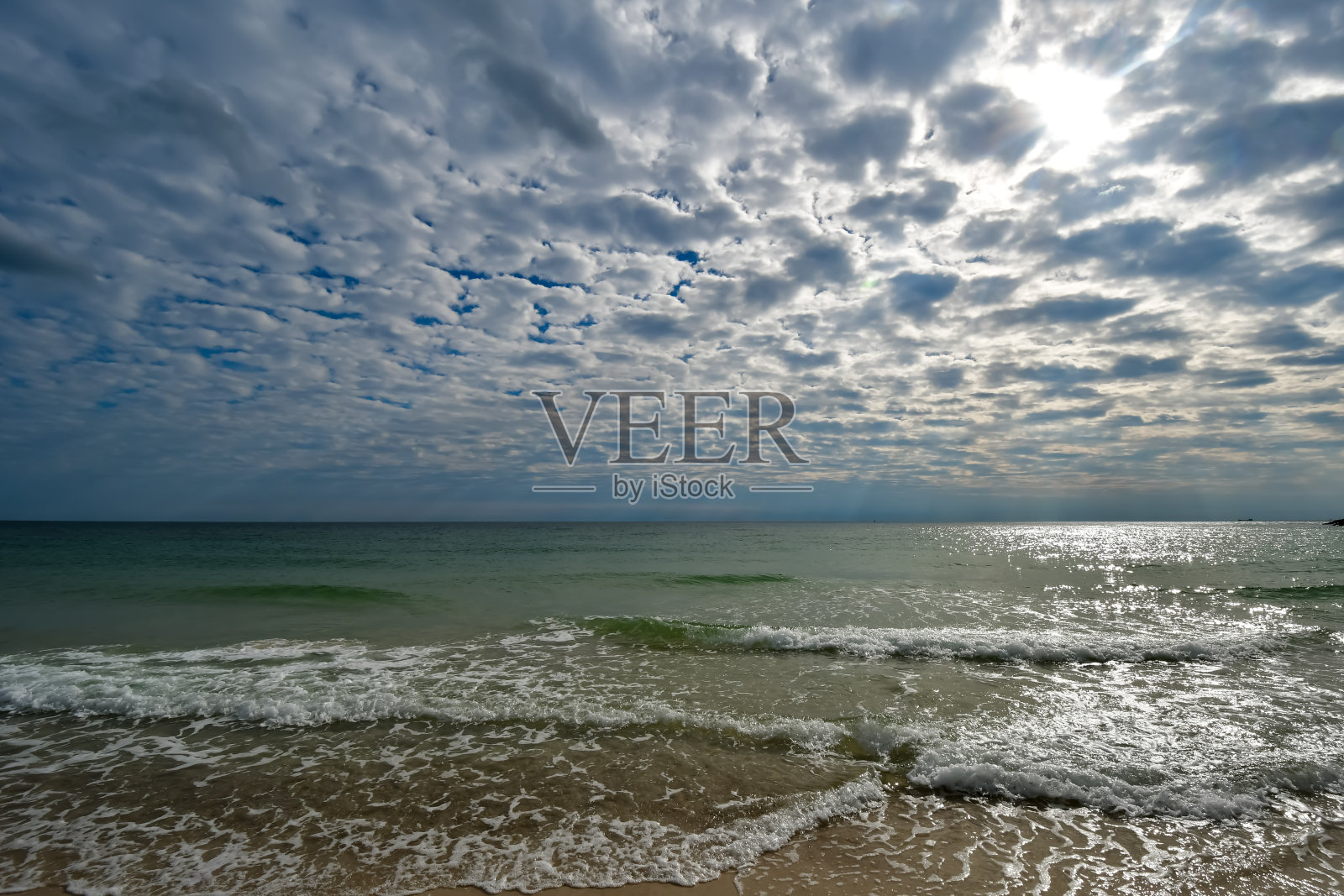 海滩上的新年照片摄影图片