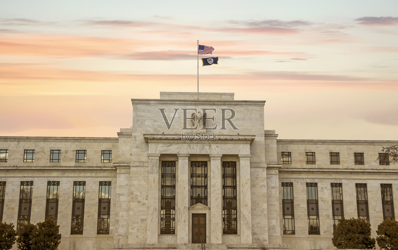 位于美国华盛顿特区的联邦储备大厦照片摄影图片