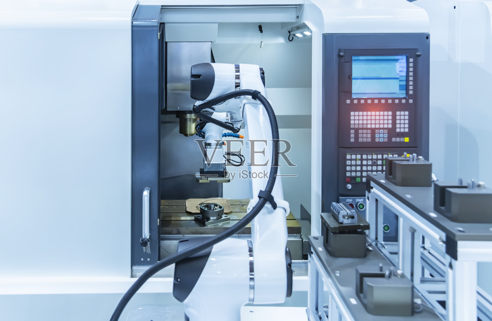 自动化工业机器人，机器人工作，工业4.0和技术概念照片摄影图片