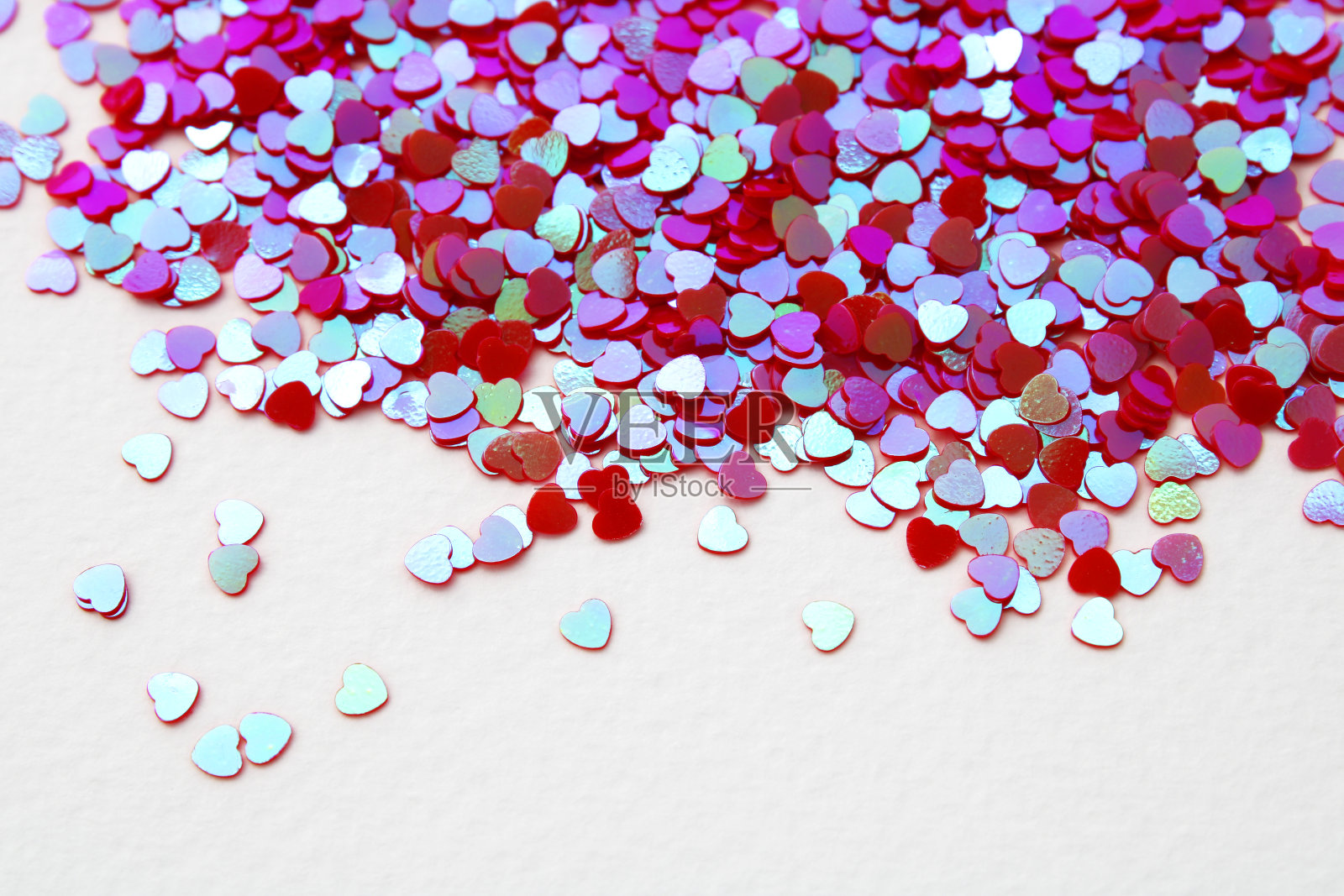 背景与小品红心照片摄影图片