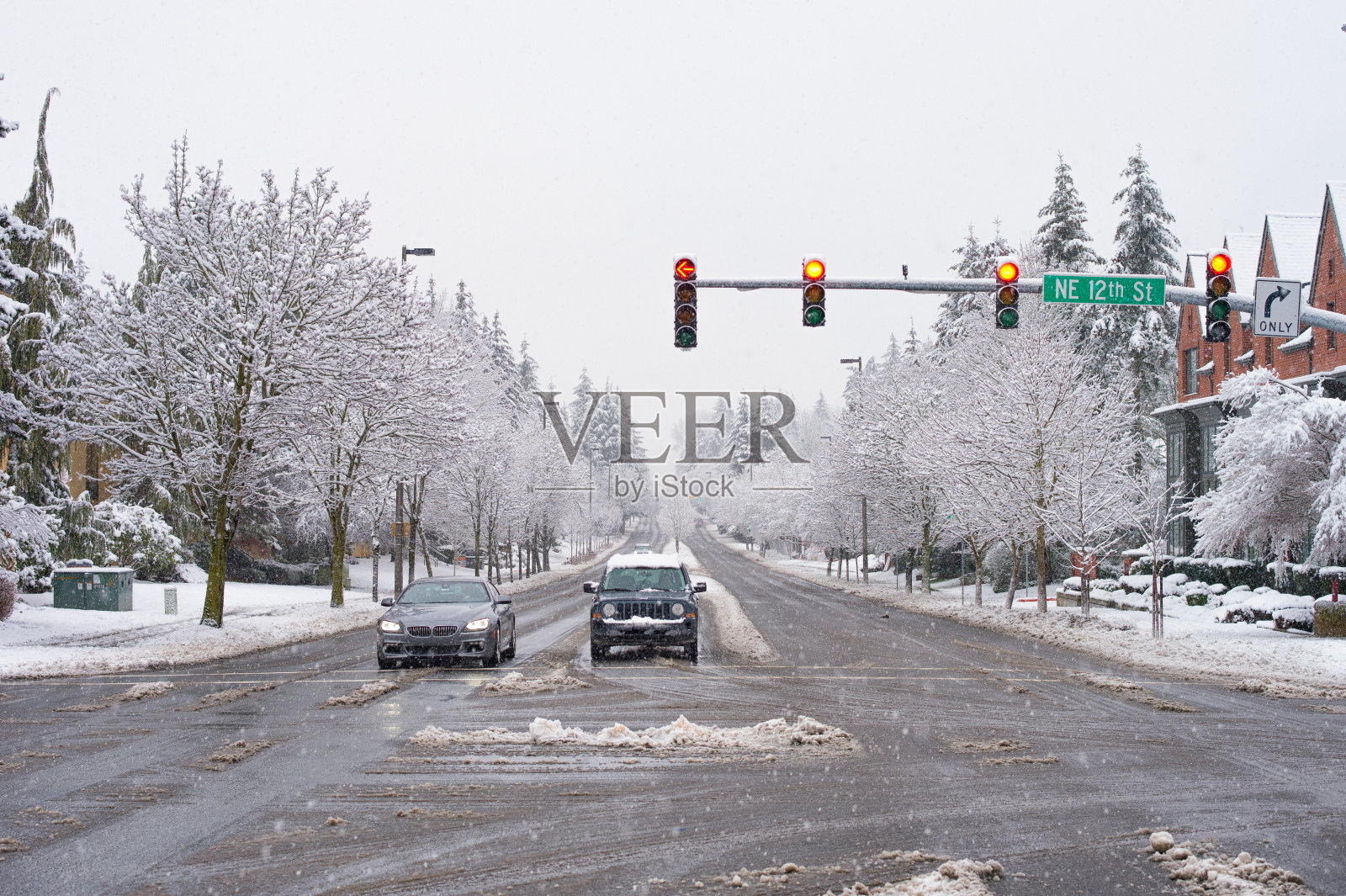 下雪天市中心贝尔维尤照片摄影图片