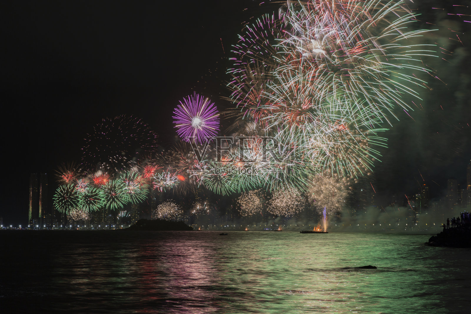 新年快乐。照片摄影图片