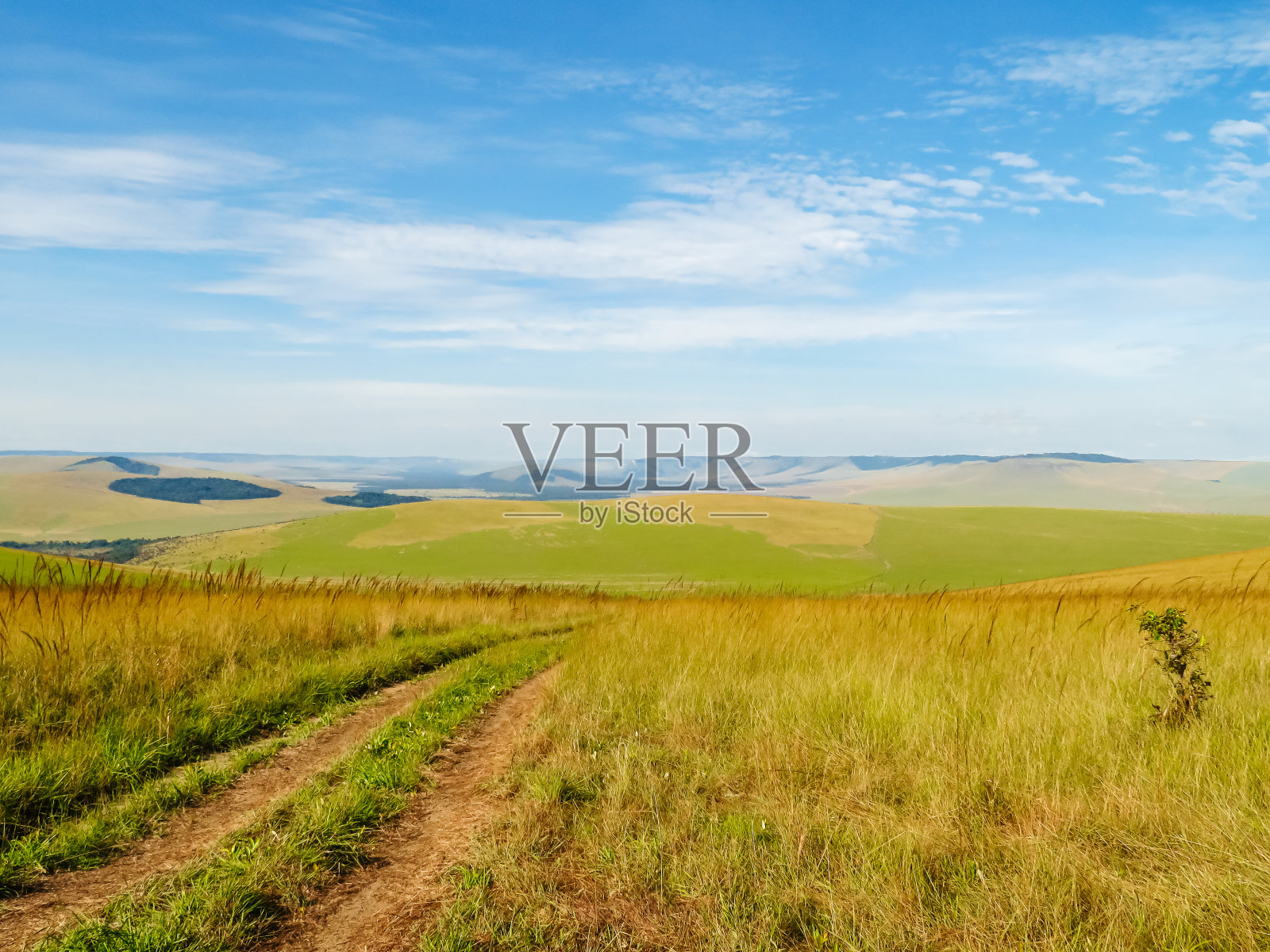 刚果共和国的丘陵和田野照片摄影图片