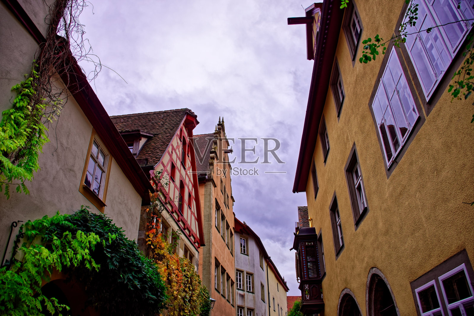 秋天的一天，在Rothenburg ob der Tauber照片摄影图片