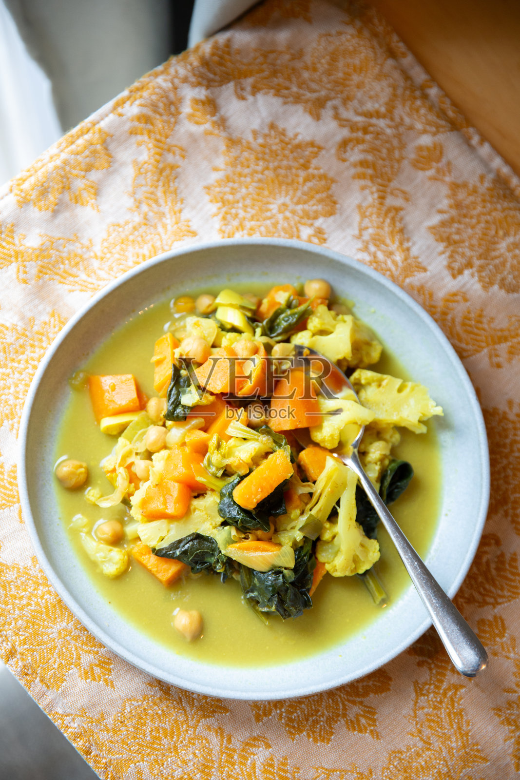 椰子，咖喱，素食炖菜照片摄影图片