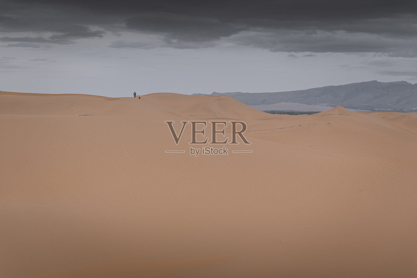 中国内蒙古乌兰布和沙漠和乌海市照片摄影图片