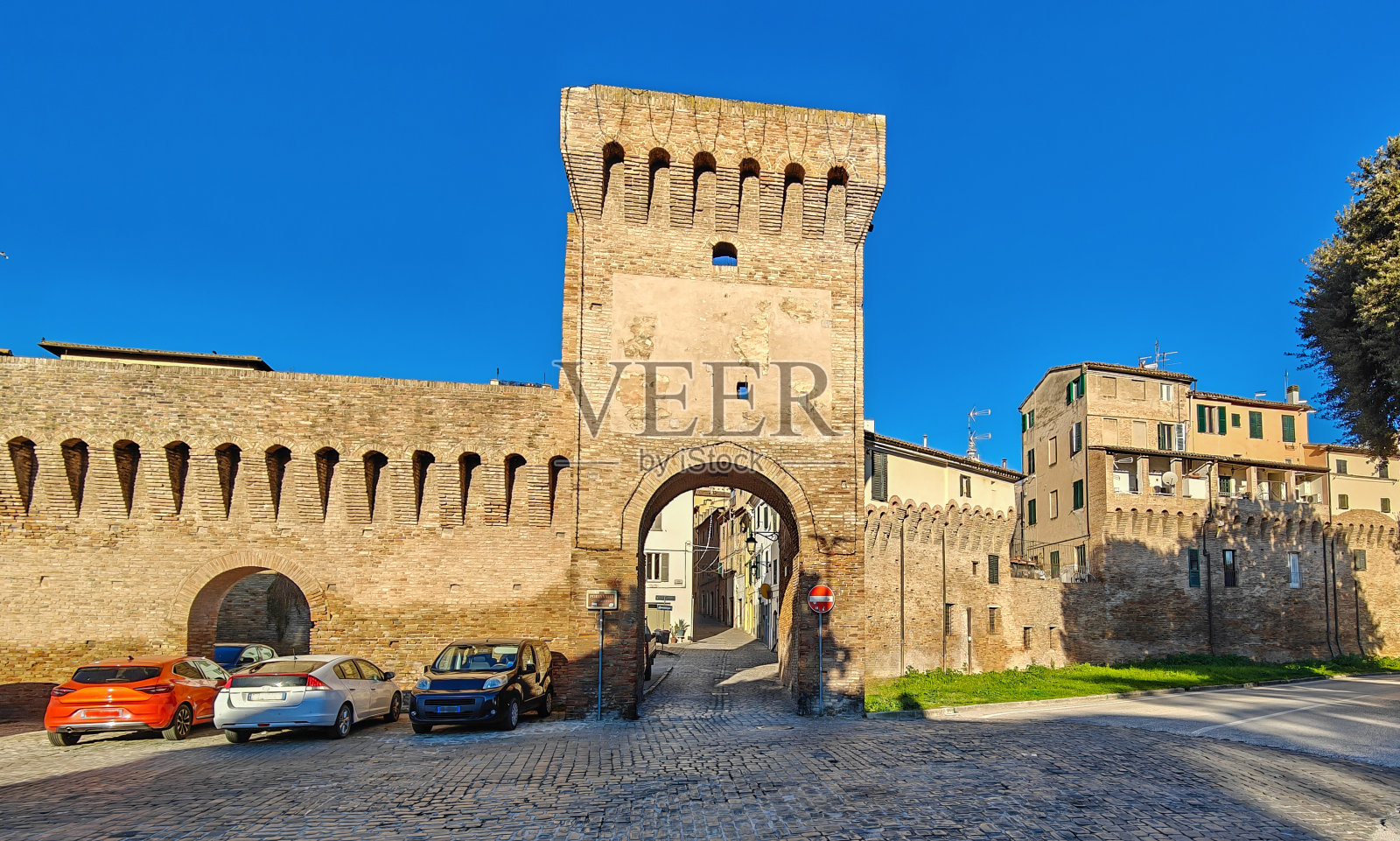 意大利杰西的防御城墙照片摄影图片