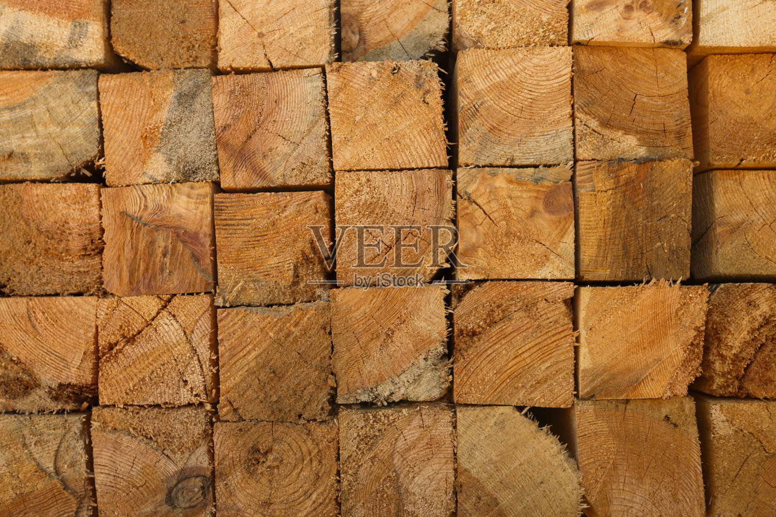 层叠木材纹理，展现天然木纹。适合建筑，建筑，木工或环保材料主题的背景。照片摄影图片