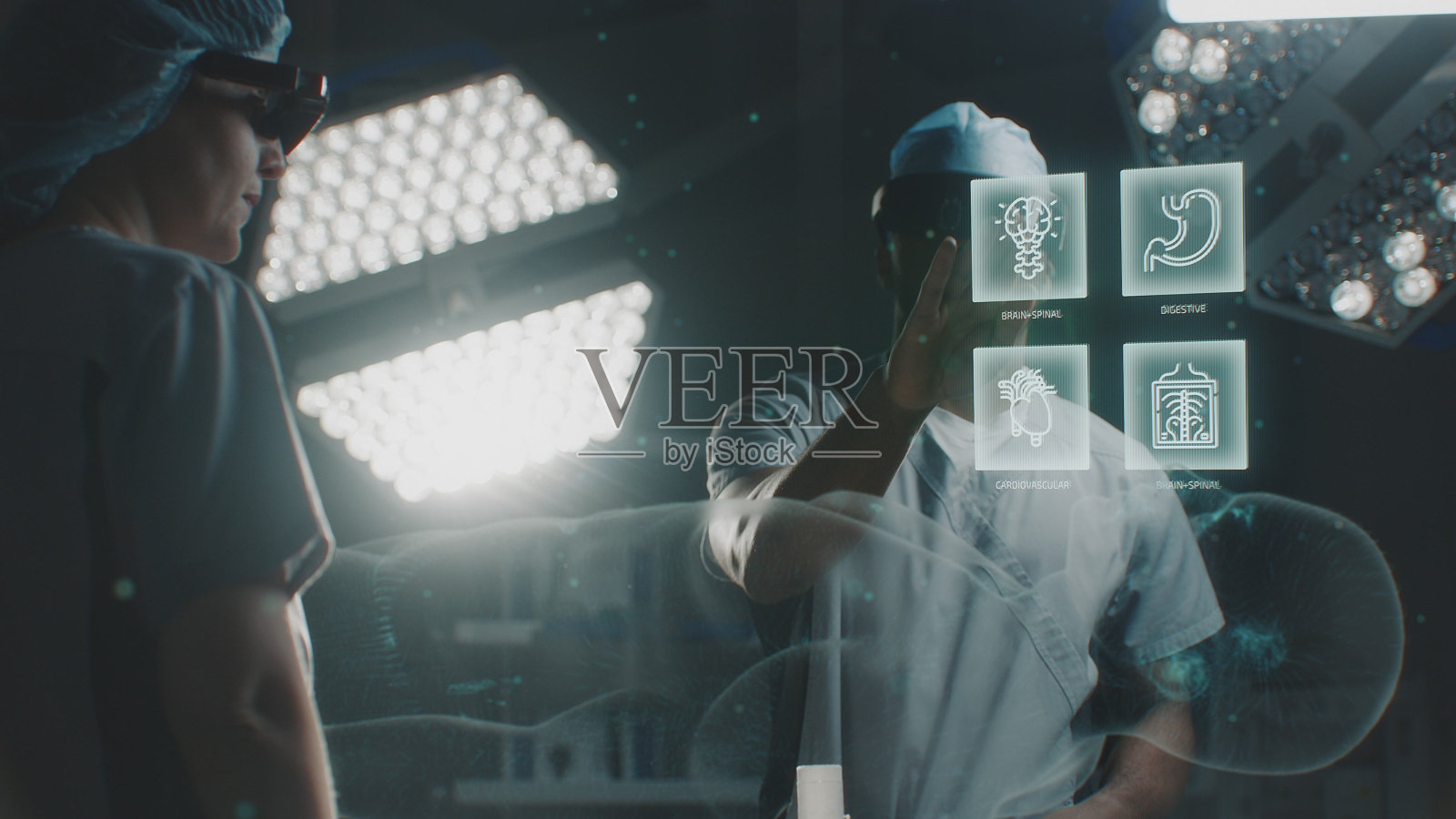 非裔美国外科医生使用带有3D动画的虚拟全息显示器照片摄影图片