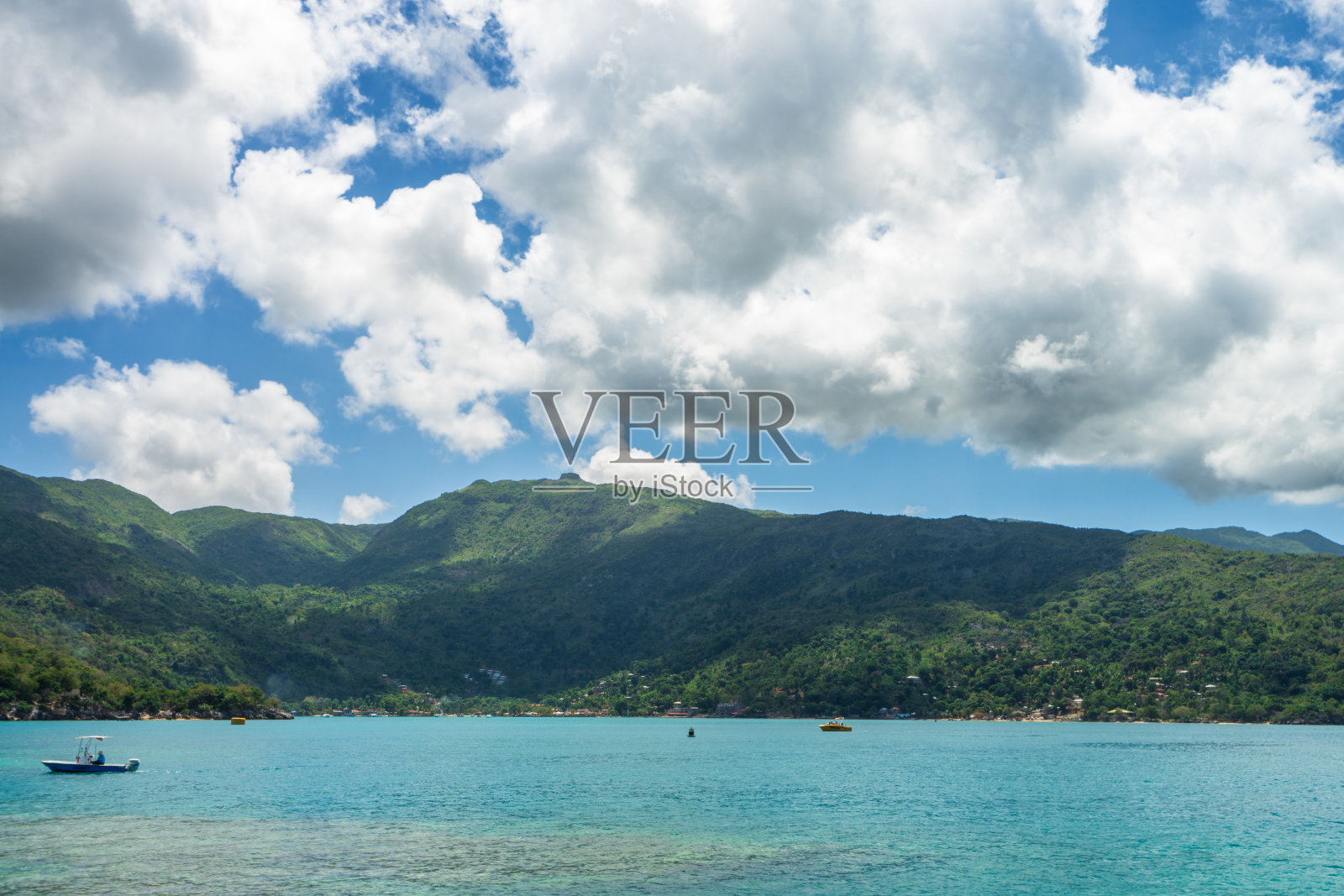 海地，加勒比海的热带海滩照片摄影图片