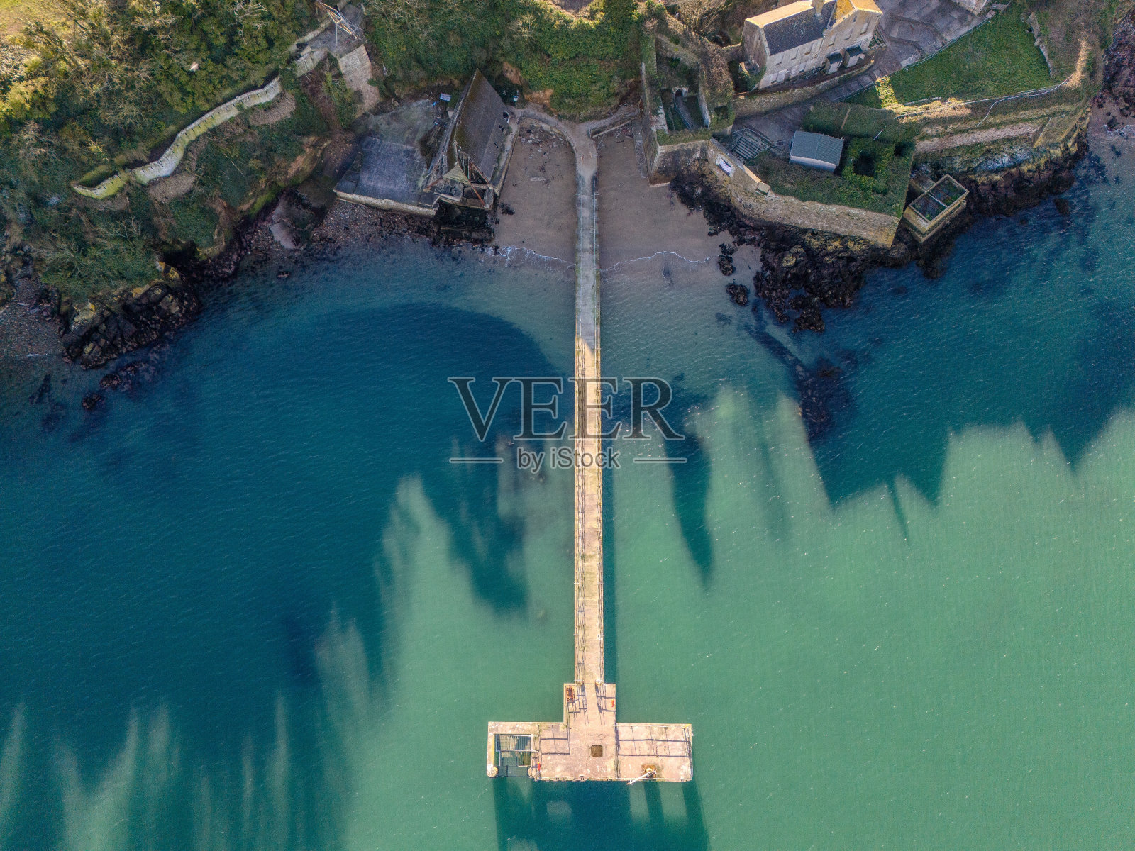 普利茅斯岛的无人机照片摄影图片