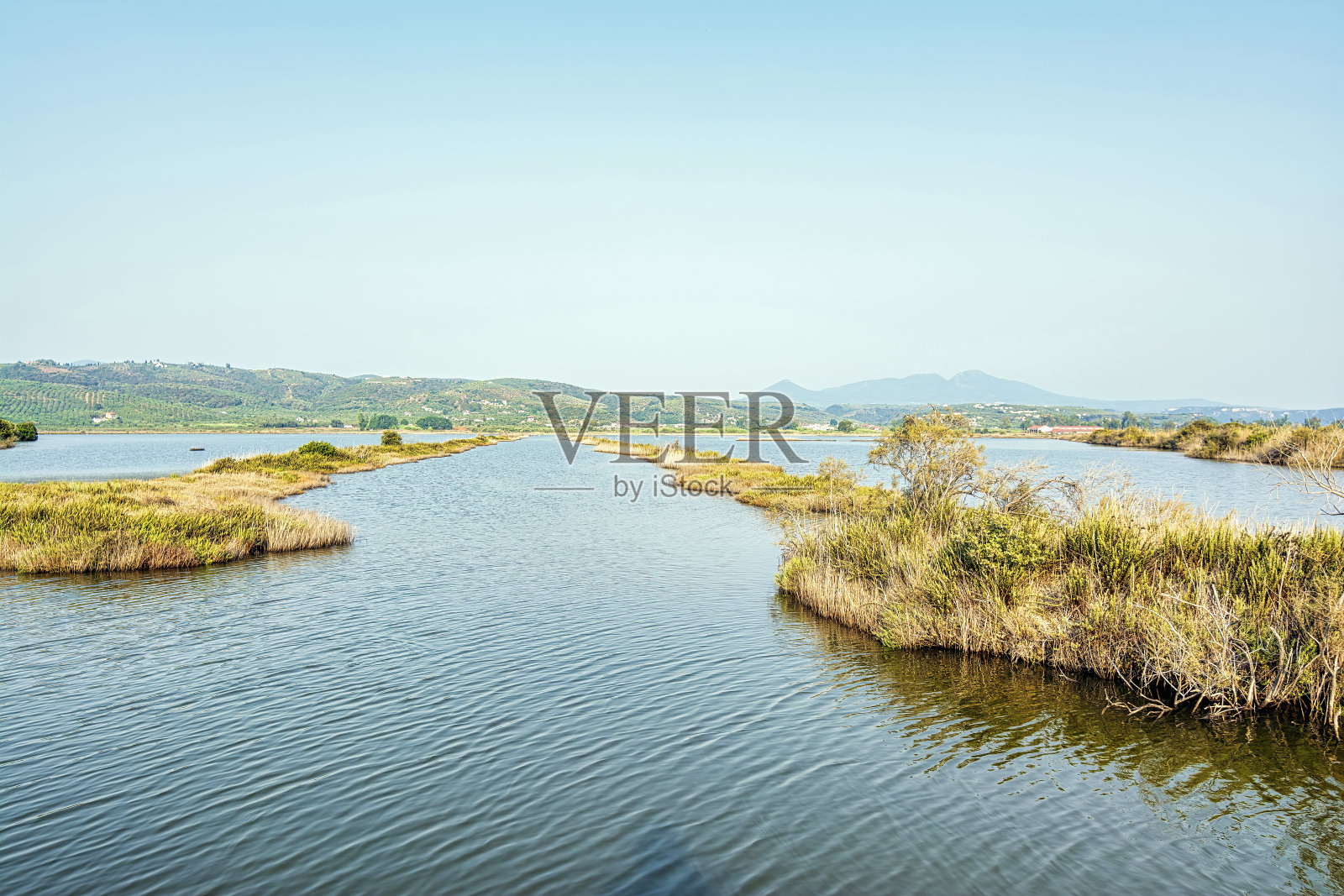 希腊Gialova泻湖的景色照片摄影图片