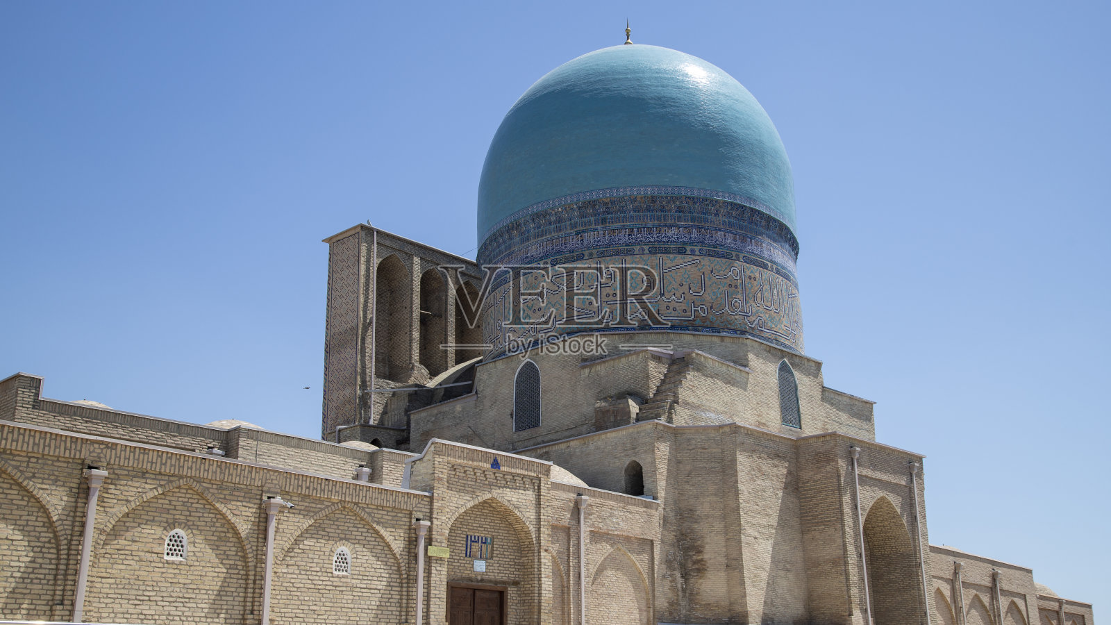 街景中的历史遗迹照片摄影图片