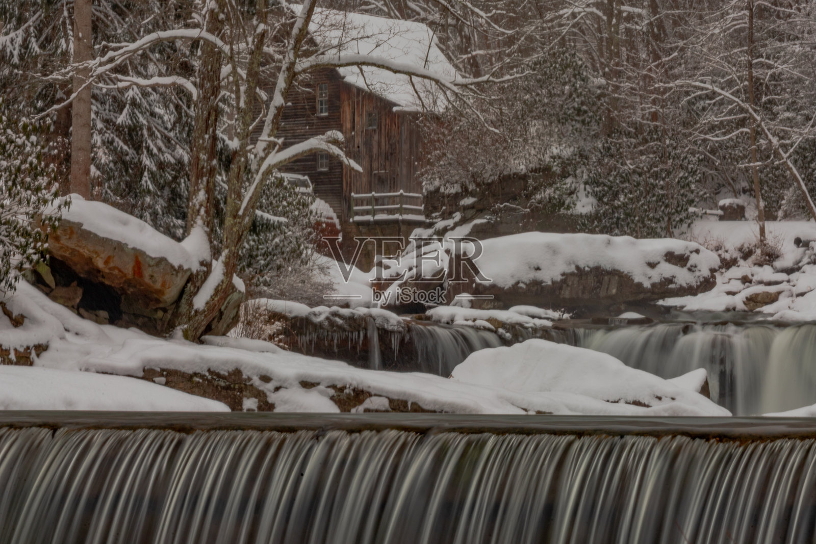 冬季的Glade Creek Grist Mill照片摄影图片