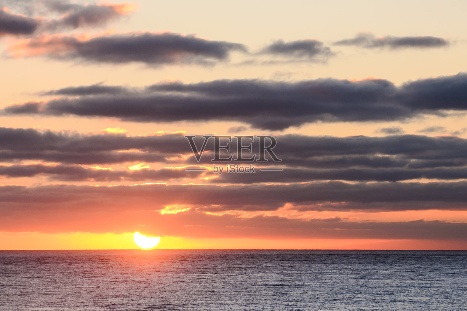 美丽的彩色日落照片摄影图片