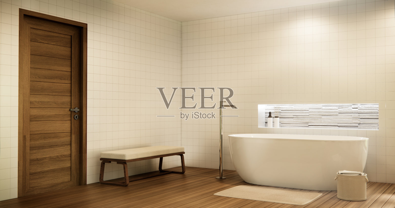 浴室上的浴缸和马桶是日式的。照片摄影图片