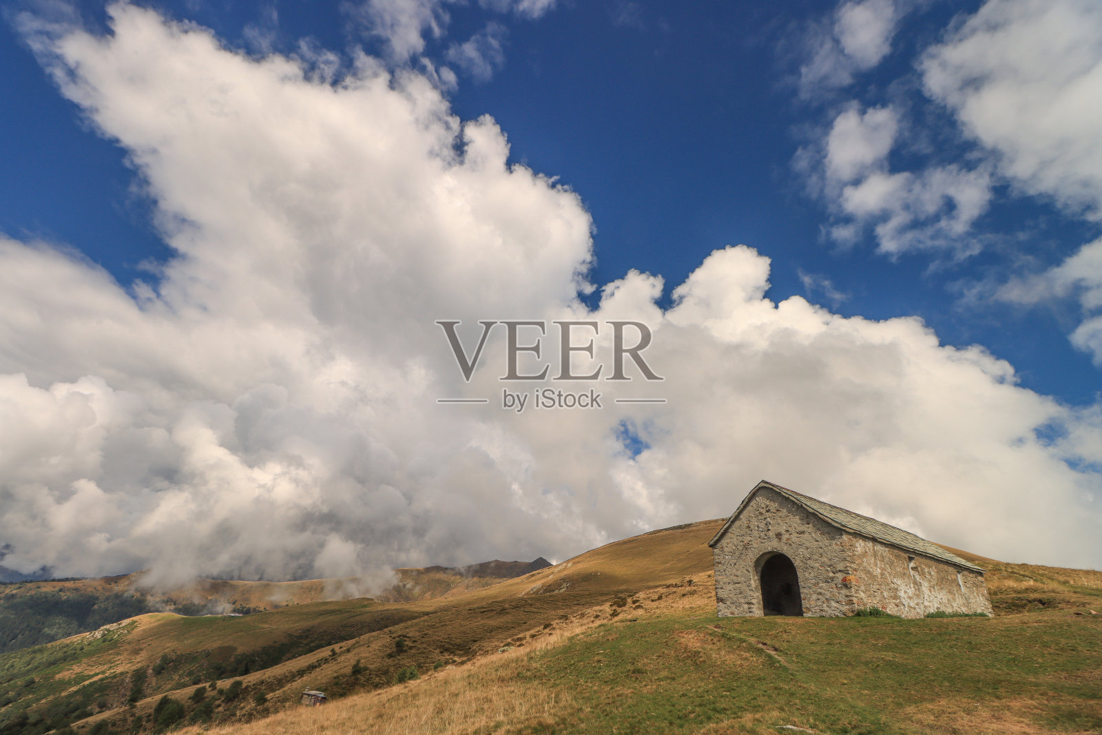 科莫湖上的徒步天堂照片摄影图片