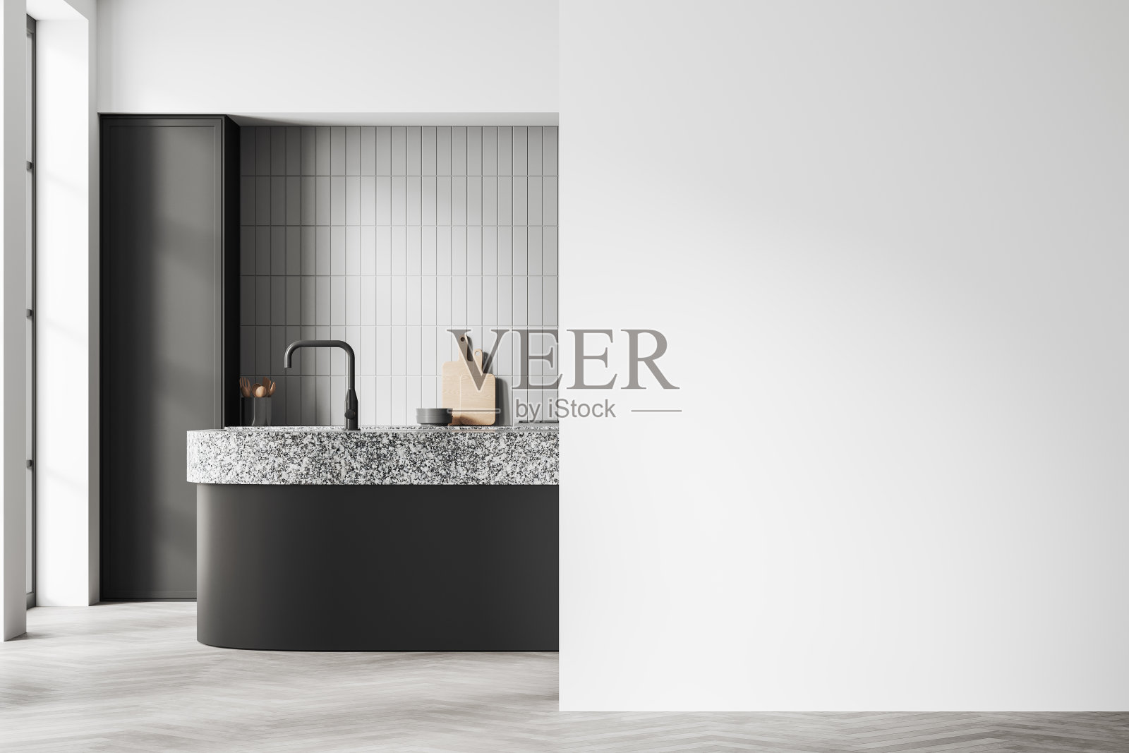 白色的厨房内部有橱柜、岛台和空白的墙壁照片摄影图片