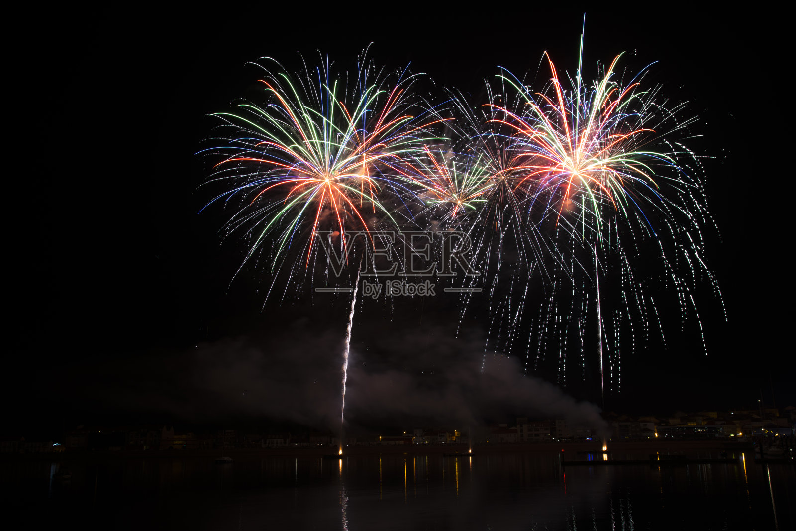 A Pobra do的烟花Caramiñal照片摄影图片