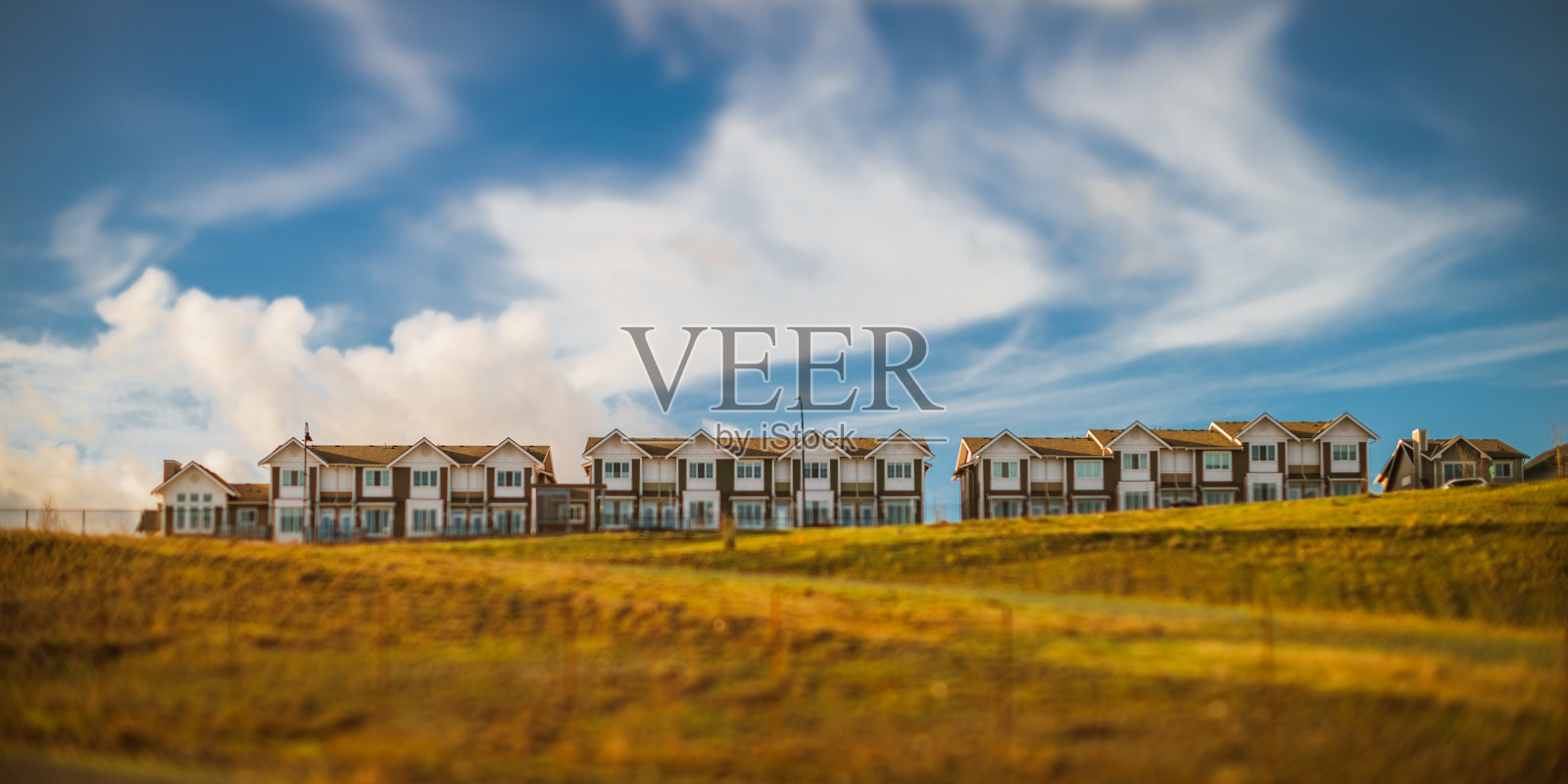 联排别墅照片摄影图片