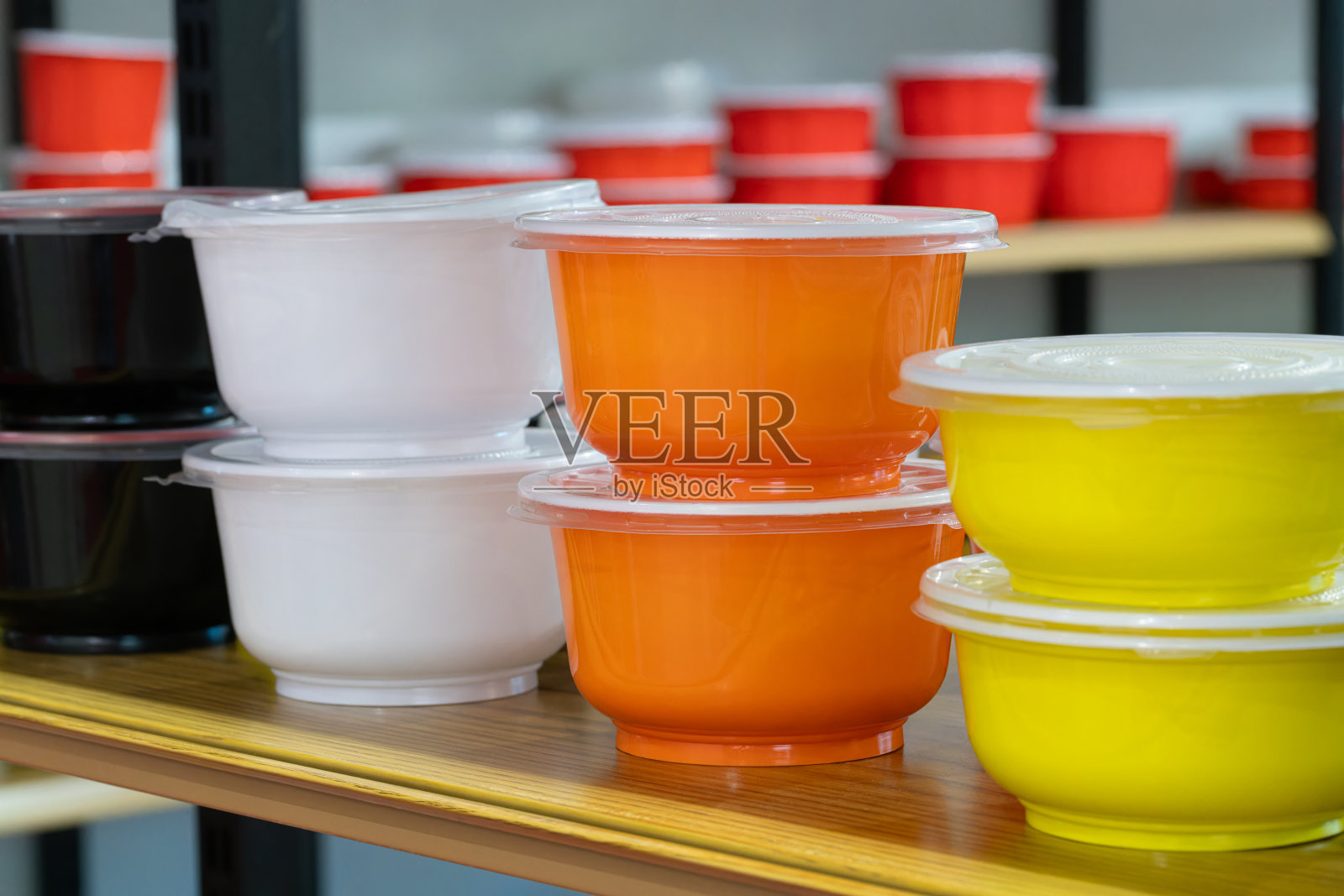 环保食品托盘，快餐包装照片摄影图片