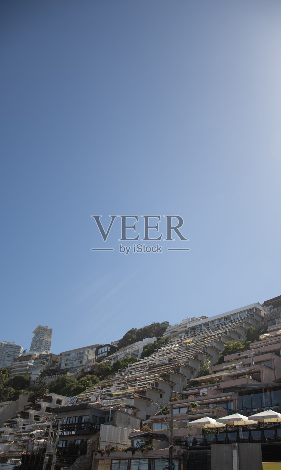 智利山坡上的建筑viña德尔马建筑蓝天照片摄影图片