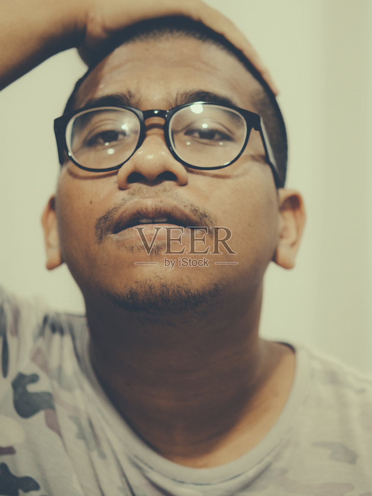 面部表情特写照片摄影图片