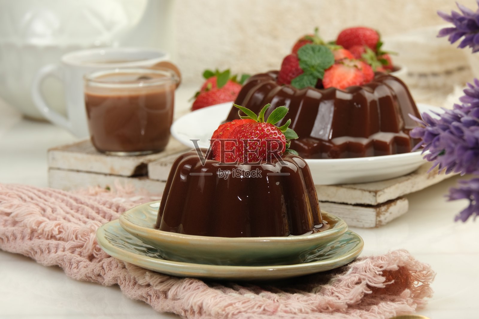 巧克力布丁或布丁可乐照片摄影图片